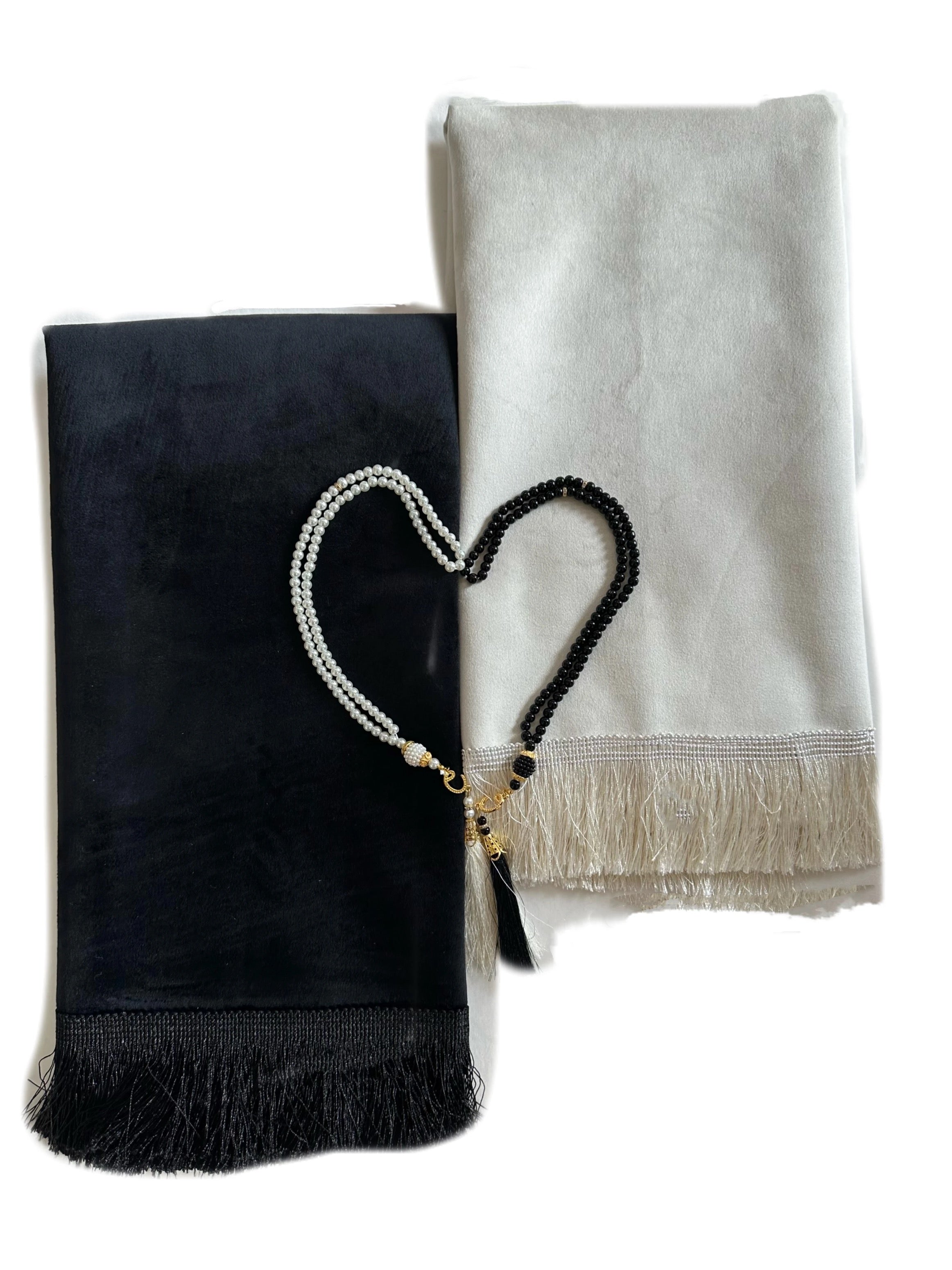 Simple and luxurious Velvet Distraction Free Islamic Prayer Mat - (Tasbih included) Bazaar