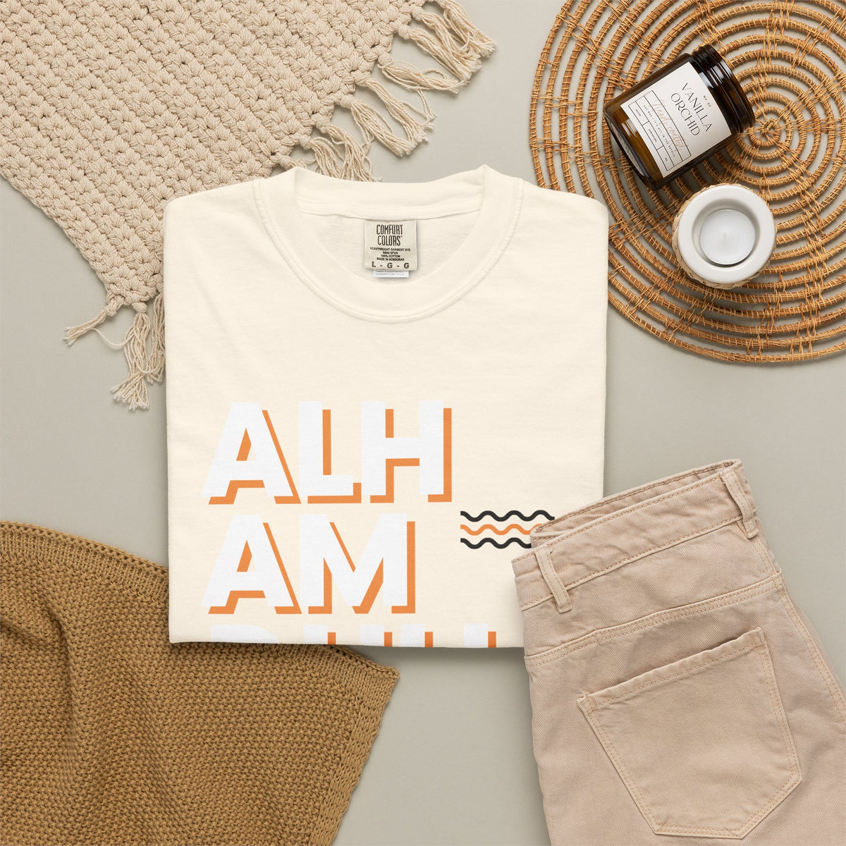 Alhamdulillah Vertical Script Tee — Vintage Cream Islamic Gratitude T-Shirt